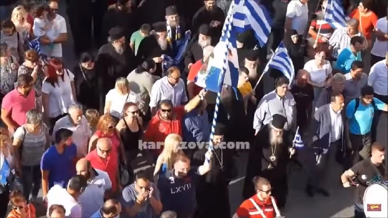 Βούλιαξαν τα Γιαννιτσά για τη Μακεδονία (βίντεο)